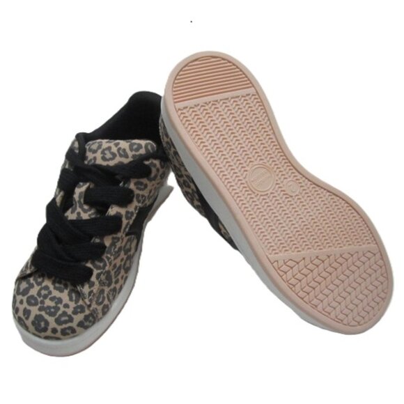 Kids Leopard Cheetah Print Tennis Shoes Sneakers size 5 NEW - Picture 2 of 3